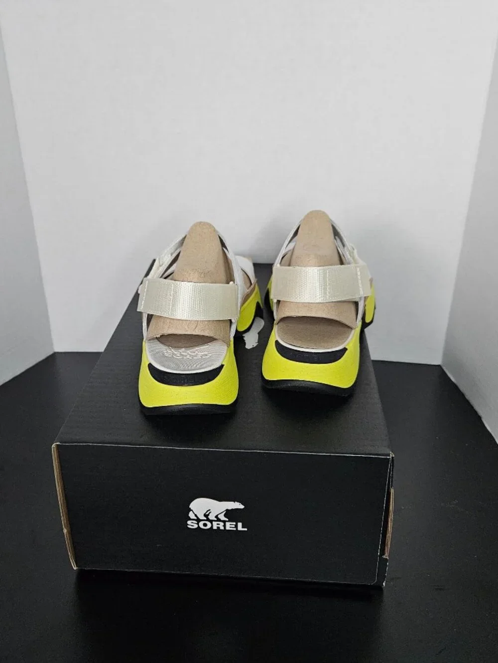 SOREL Kinetic Impact II Sling Low Sandals – Women’s Size 7.5 – White/Neon